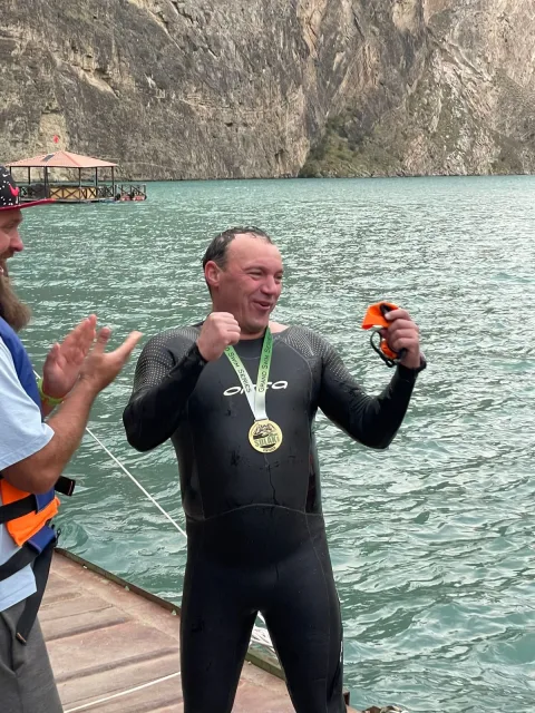 Пловец из Люберец стал призером заплыва на длинные дистанции в Дагестане