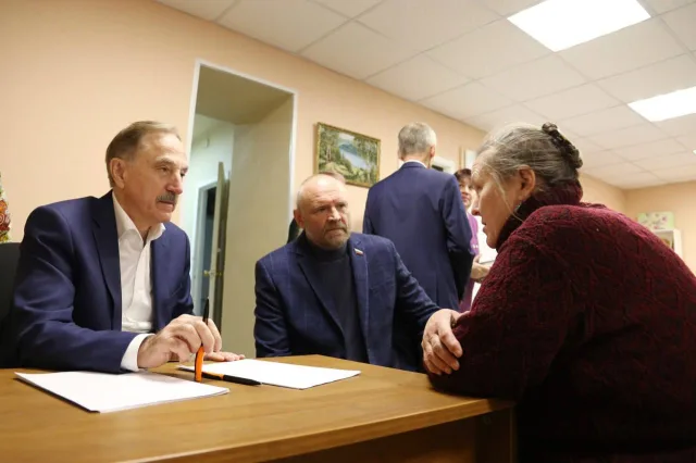 Владимир Ружицкий провёл выездной приём жителей