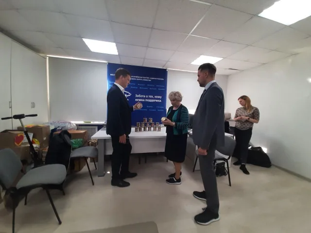 Антонова передала в пункт сбора гумпомощи в Люберцах продуктовые наборы мобилизованным