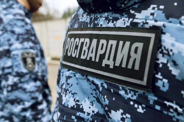 Сотрудники Росгвардии задержали гражданина, подозреваемого в краже алкогольной продукции из магазина