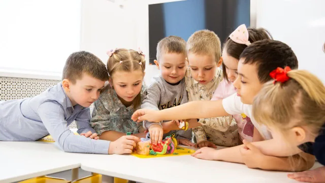 Глава г.о. Люберцы Владимир Волков: «Почти 500 детей участников СВО посещают детские сады в Люберцах бесплатно»