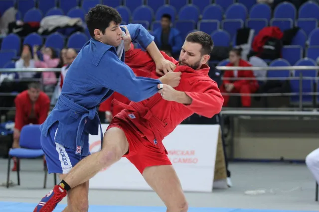 Пять медалей завоевали люберецкие спортсмены на чемпионате Московской области по самбо