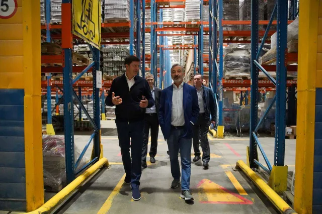 Владимир Волков ознакомился с производством консервированной продукции в Люберцах