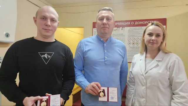 Двум жителям Люберец вручили знаки «Почётный донор России»