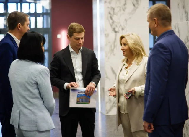 Владимир Волков проверил качество ремонтных работ в Люберецком ДК