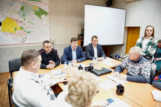 Владимир Волков вместе с полицией провел встречу с сельскими старостами Люберец