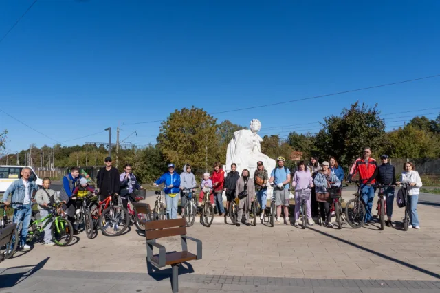 Партийцы организовали велоэкскурсию для жителей Люберец