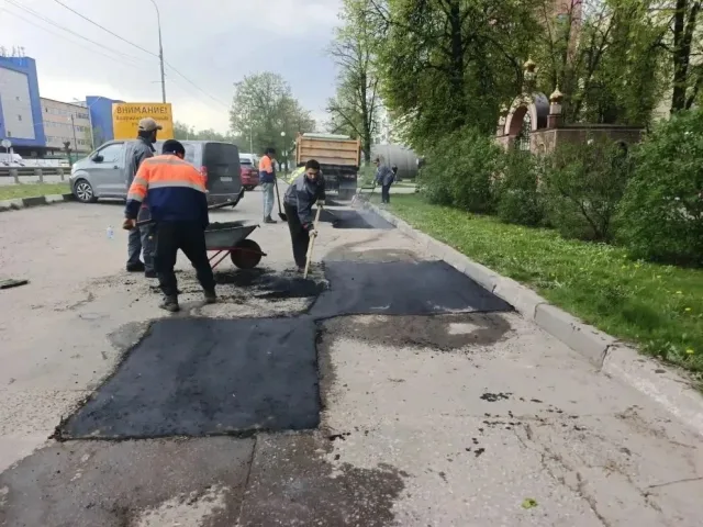 Почти 4000 ям ликвидировали на дорогах Люберец с начала весны