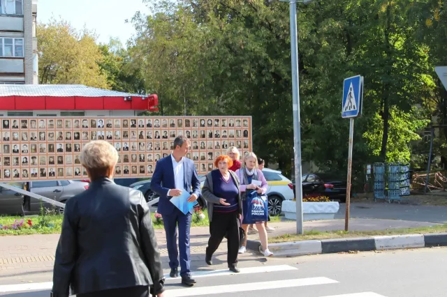 Партийцы проверили состояние дорог в поселке Люберец