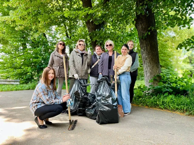 Во время субботника в поселках Люберец убрали мусор, покосили траву и очистили придорожную территорию