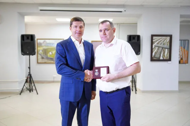 Владимир Волков поздравил сотрудников Почты России Люберец с профессиональным праздником