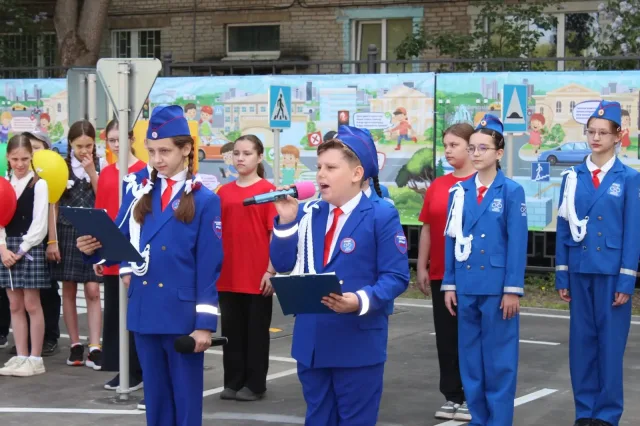 Автогородок для изучения правил дорожного движения открыли в школе Люберец
