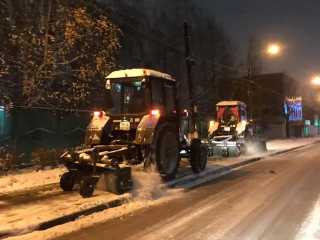 В Люберцах более 160 единиц техники ликвидируют последствия первого снегопада