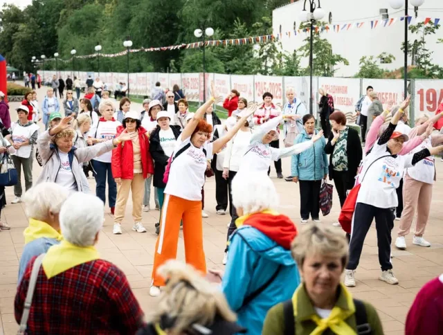 Более 300 участников проекта «Активное долголетие» приняли участие в фестивале по цигун в Люберцах