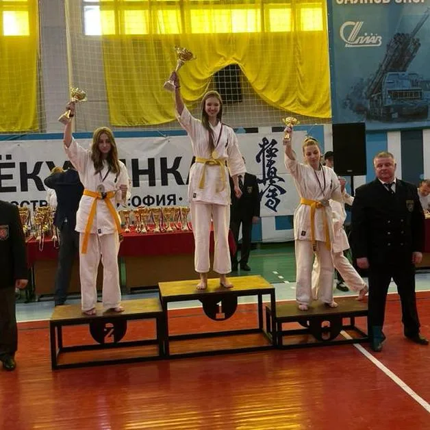 Одиннадцать медалей завоевали спортсмены Люберец на чемпионате и первенстве по кёкусинкай