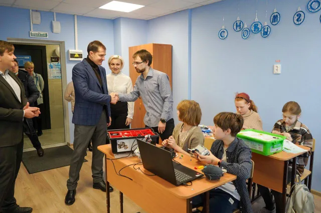 Владимир Волков принял участие в открытии корпуса Дворца детского творчества в Люберцах