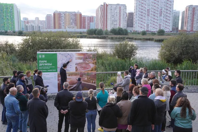Владимир Волков обсудил с жителями Люберец концепцию благоустройства около озера Черного