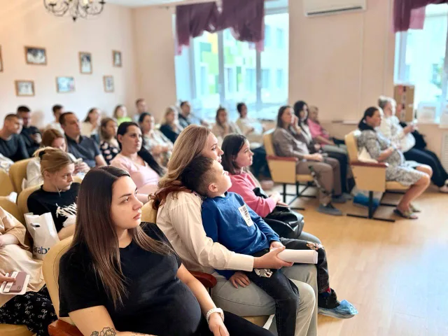 Порядка 50 будущих родителей посетили День открытых дверей в родильном доме Люберец