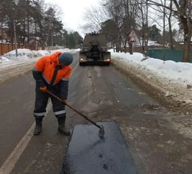 На дорогах Люберец заделали более 2,2 тысячи ям